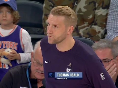 NBA常规赛：灰熊vs尼克斯第1节中文解说回放