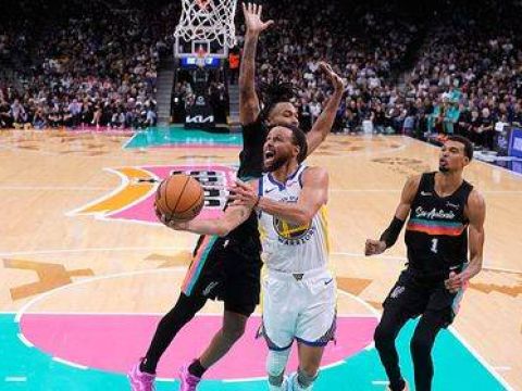 [腾讯全场集锦]🏀勇士逆转马刺！库里46+5+5 文班亚马+卡斯尔同场空砍三双！