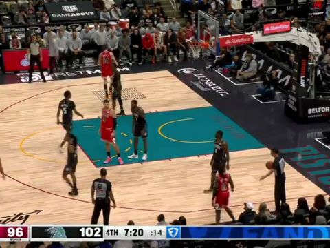 NBA常规赛：公牛vs活塞英文原声全场回放