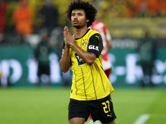 图片报：曼联目前有意签下现效力多特的阿德耶米，球队已经与球员的经纪人进行了接触