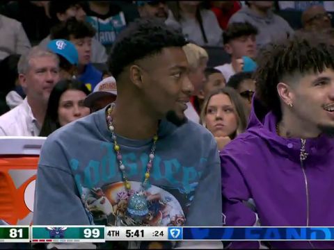 雄鹿vs黄蜂第4节英文原声回放