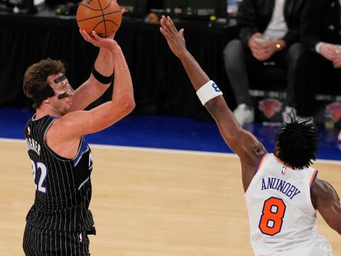 小瓦格纳vs尼克斯集锦 全场28+9+4扛起进攻重任带队取胜