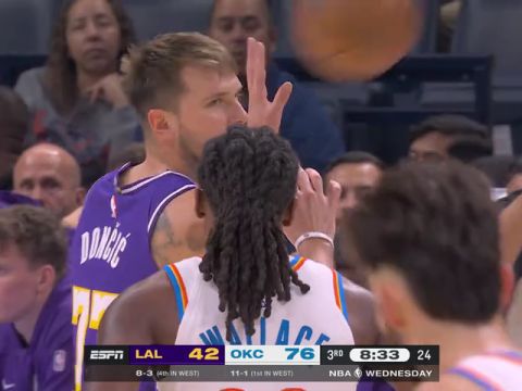 NBA常规赛：湖人vs雷霆第3节英文原声回放