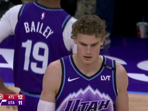 老鹰vs爵士第1节英文原声回放