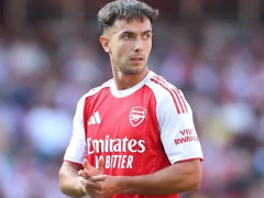 拉亚：他是一名非常非常聪明的球员，在比赛中为球队做出了不少的贡献