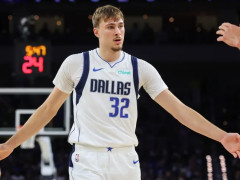 美记：戴维斯的交易价值每日都在下滑，独行侠需要最大化资产培养弗拉格