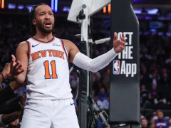 Shams：尼克斯球星布伦森遭遇右脚踝一级扭伤，将无缘球队明日对阵热火的比赛