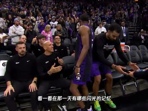 NBA杯小组赛东部B组：76人vs活塞第1节英文原声回放