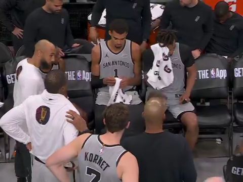 勇士vs马刺第4节英文原声回放