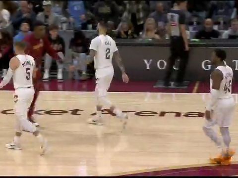 灰熊vs骑士第4节英文原声回放