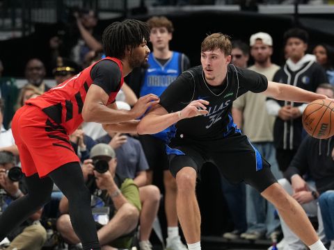 弗拉格vs开拓者集锦 全场拿下21+8+5全能发挥打破对手封锁