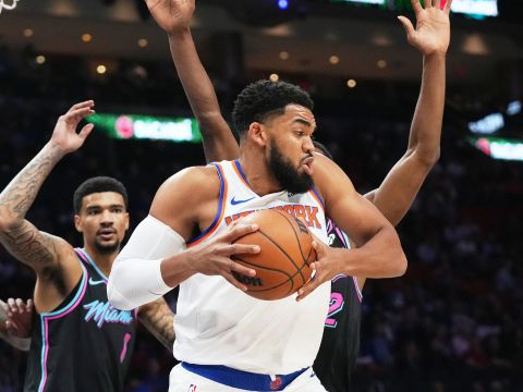 唐斯vs热火集锦 全场砍下22+15最后时刻错失绝杀