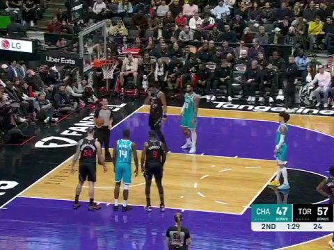 黄蜂vs猛龙第2节英文原声回放