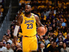 湖人主帅：詹姆斯的复出日期需要考虑多个关键要点，接下来会观察詹姆斯明日的状态