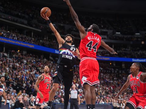 公牛130-127掘金 公牛背靠背6人得分上双战胜掘金结束连败