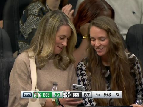 NBA常规赛：凯尔特人vs篮网第4节英文原声回放