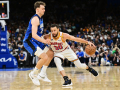 库里：我的脚踝有点受伤了，预计球队多位老将很难出战明日对阵热火的比赛