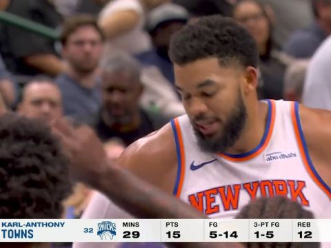 NBA常规赛：尼克斯vs独行侠第4节中文解说回放