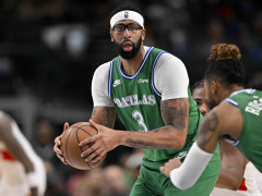 美媒：克莱与戴维斯清楚自己大概率会被独行侠纳入交易计划