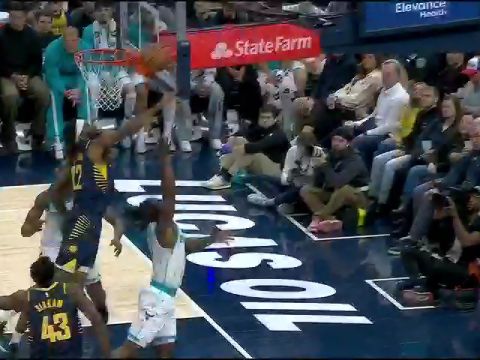 NBA常规赛：黄蜂vs步行者第3节中文解说回放