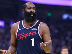 哈登近6场比赛场均能轰下32.5分8.3板8助，但快船仅取得1胜5负