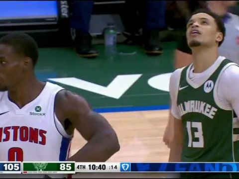 NBA常规赛：活塞vs雄鹿第4节中文解说回放