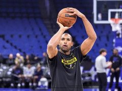 至少缺席三场比赛！勇士记者：霍福德的伤情正式确诊为右侧坐骨神经痛