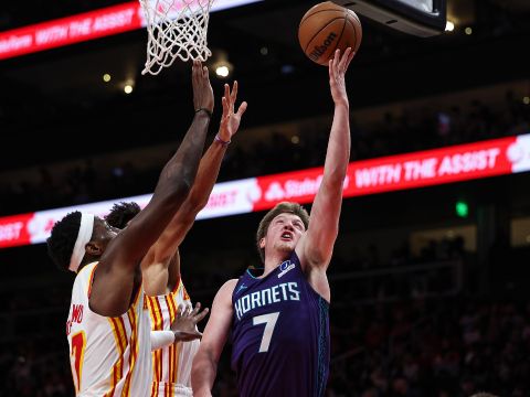 克努佩尔vs老鹰集锦 轰下28+6外线11投7中火力不俗