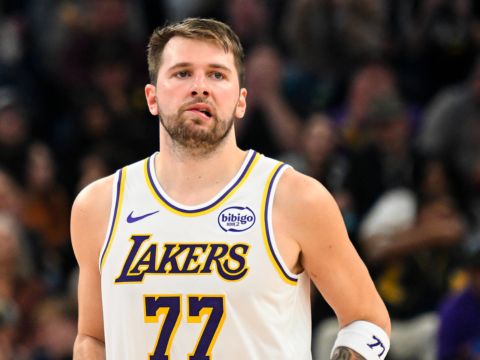 东契奇vs爵士集锦 33分11板8助准三双数据守住胜利