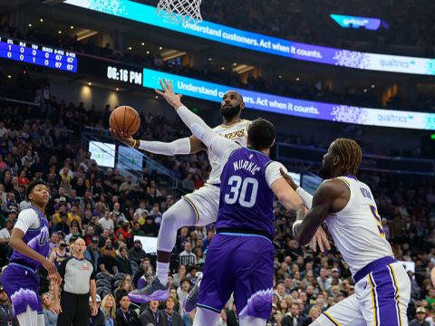 湖人108-106爵士  东契奇33+11+8詹姆斯17+6+8助队再胜爵士