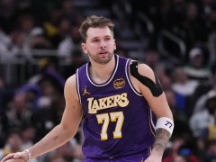 东契奇本赛季已累计400分100助，成为NBA历史上单赛季最快达成球员