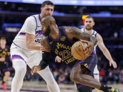 詹姆斯：连续休四天确实挺特别的，我本来就还在找比赛节奏，这一休息反而更难找回状态了