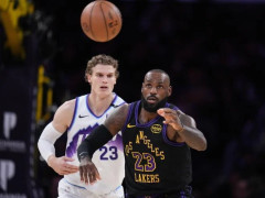 詹姆斯复出第二战出战34分钟贡献17分6板8助1断！在场上时湖人净负对手14分