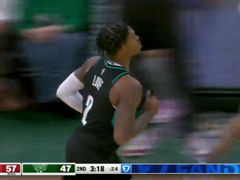 开拓者vs雄鹿第2节英文原声回放