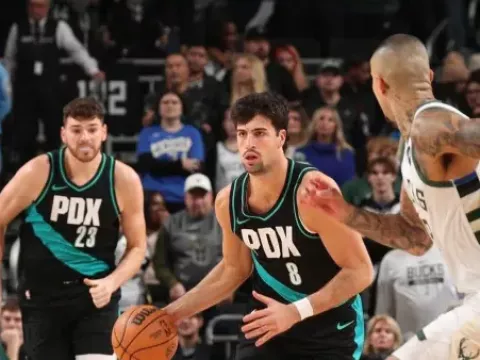 【全场回放】 雄鹿vs开拓者 (孙博、闫宇峰、裴优)