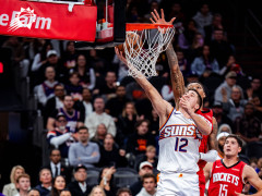 无KD火箭4人组85分射日：阿门拼到受伤准三双 奇兵22+6三分