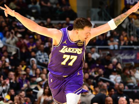 东契奇vs快船集锦 全场轰下43+9+13助紫金军团赢下洛城德比