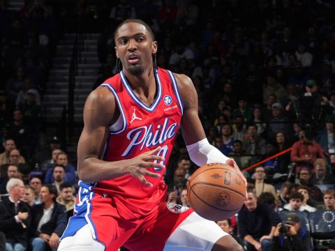 马克西vs魔术集锦 15中7空砍20分4助攻双拳难敌四手