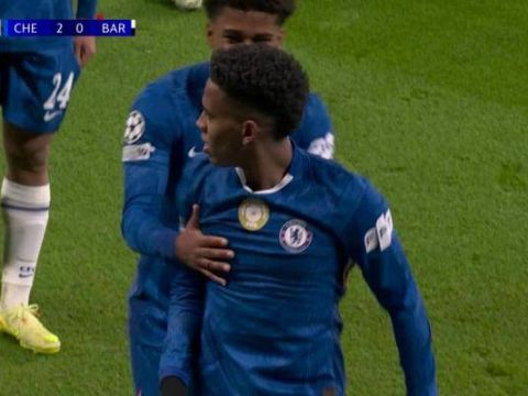 [进球视频]2-0！埃斯特旺1V2爆射破门，摧枯拉朽摧毁巴萨防线