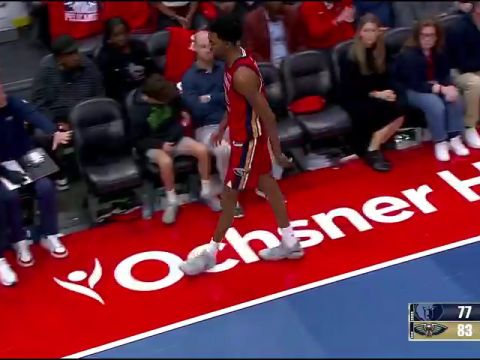 NBA杯小组赛西部B组：灰熊vs鹈鹕第3节英文原声回放