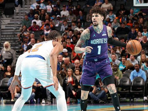 拉梅洛-鲍尔vs尼克斯集锦 14中4疯狂打铁仅贡献11+6