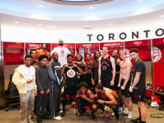 猛龙官方晒莺歌0.6秒准绝杀！砸水瓶后豪取9连胜 杯赛四连胜晋级