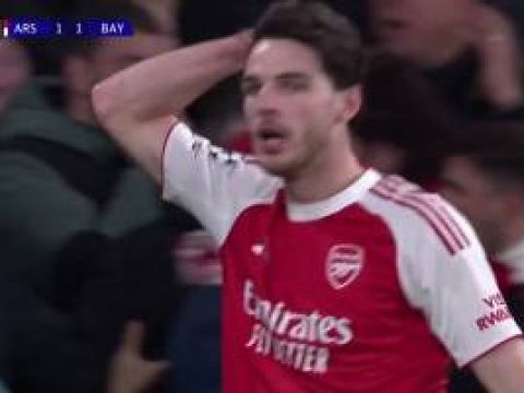 [射门被扑] 全能中场！赖斯左路长驱直入打门被诺伊尔扑出！