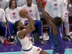 尼克斯vs黄蜂回放录像【2025年11月27日】