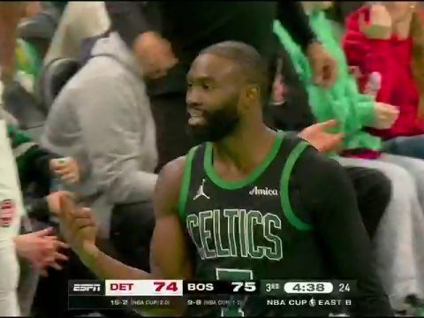 NBA杯小组赛东部B组：活塞vs凯尔特人第3节英文原声回放