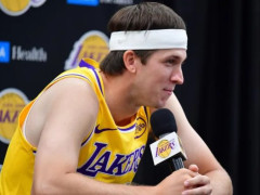 里夫斯谈与东契奇、詹姆斯并肩作战：只要队友跑对位置，每个人都能从中受益