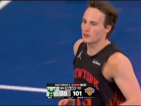 雄鹿vs尼克斯第4节英文原声回放