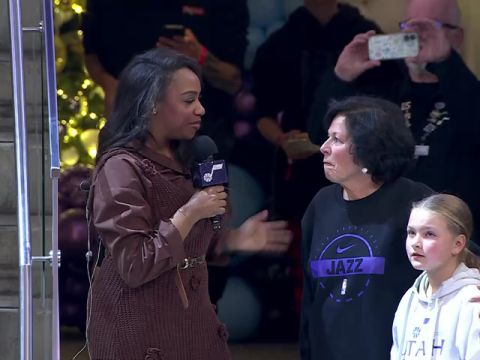 NBA杯小组赛西部A组：国王vs爵士第1节英文原声回放