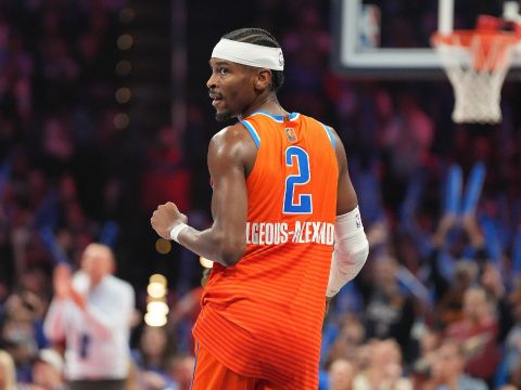 亚历山大vs太阳集锦 全场砍下37分8助攻稳定发挥率队取胜