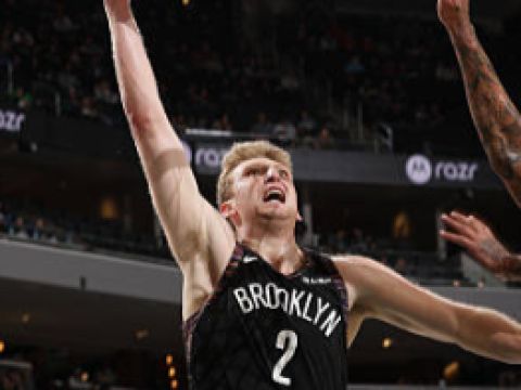 沃尔夫vs雄鹿集锦 替补登场拿下22+4+4全面数据单核无法抵挡雄鹿攻势